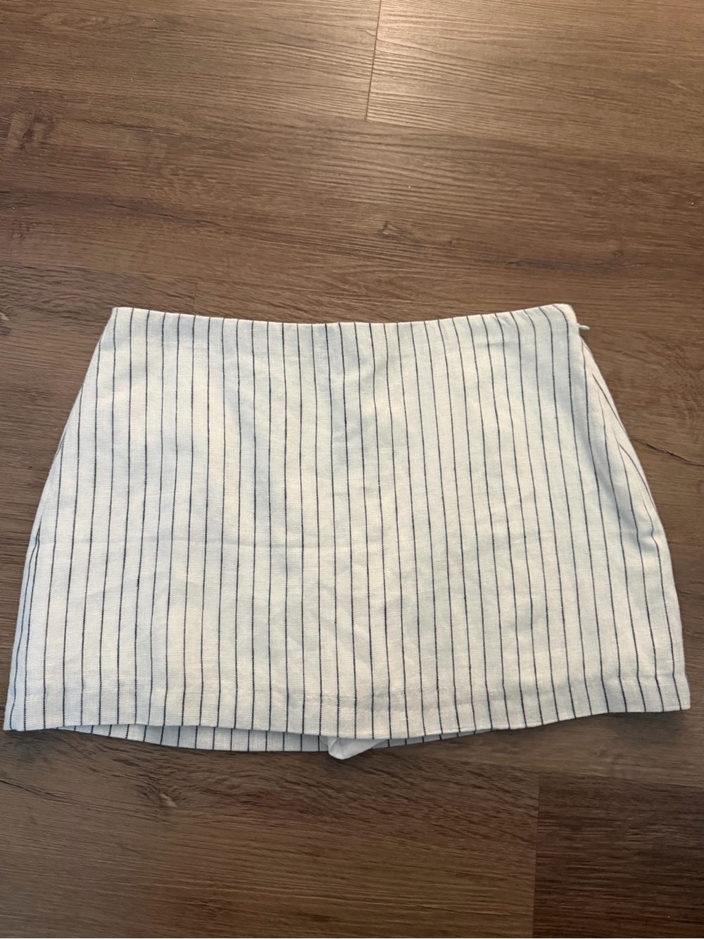 Abercrombie & Fitch Pinstripe Mini Skirt NWT